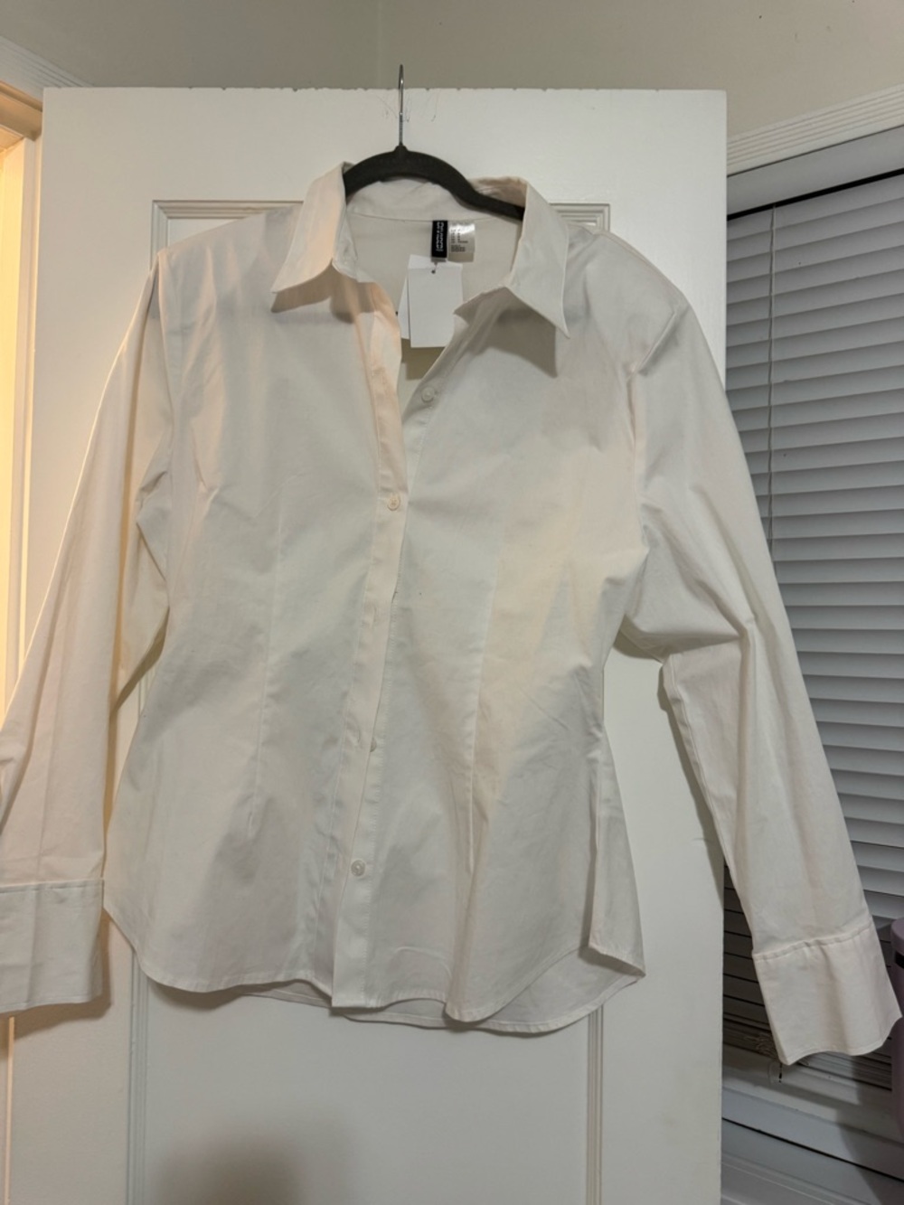 H&M Divided White Button-Up Shirt